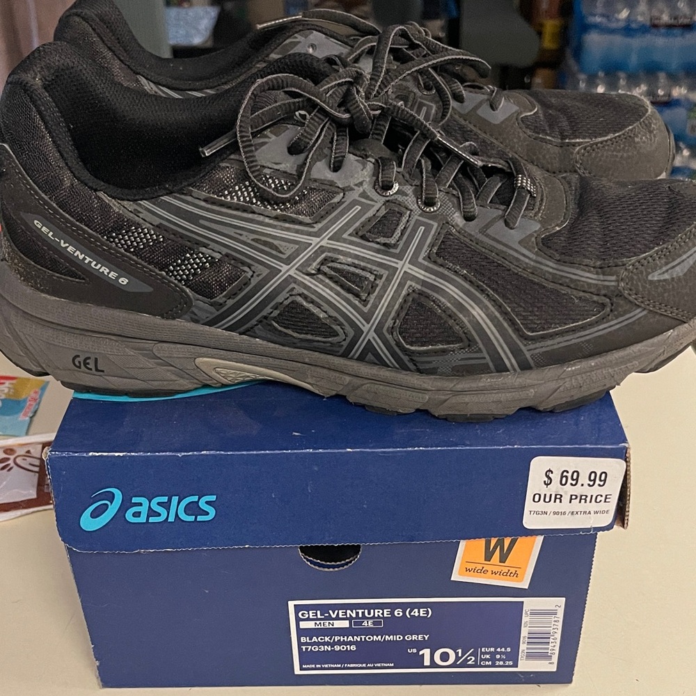 ASICS GEL‑Venture 6 Men's Trail Shoes in Black and Gray size 10.5 4E